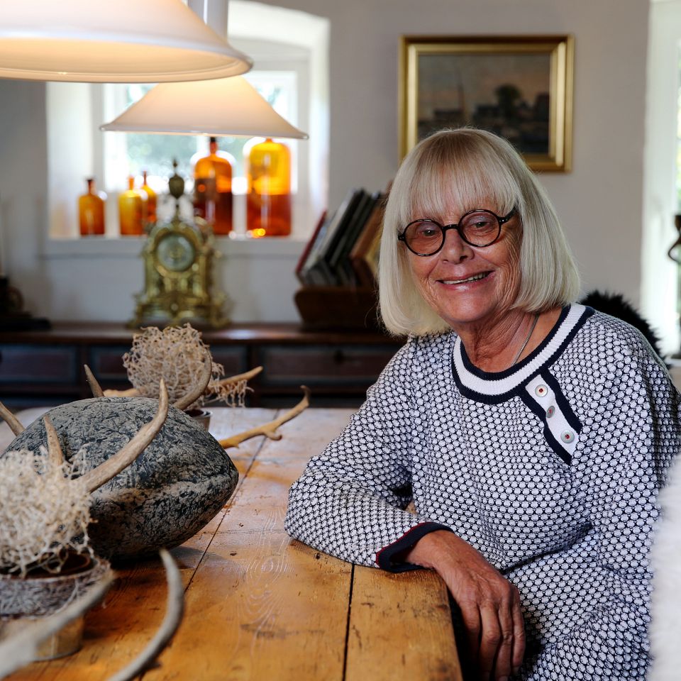 Efter 37 år i Amerika, og endnu flere år i resten af verden, har Lis Gylding Sørensen nu slået sig ned i Vedersø...