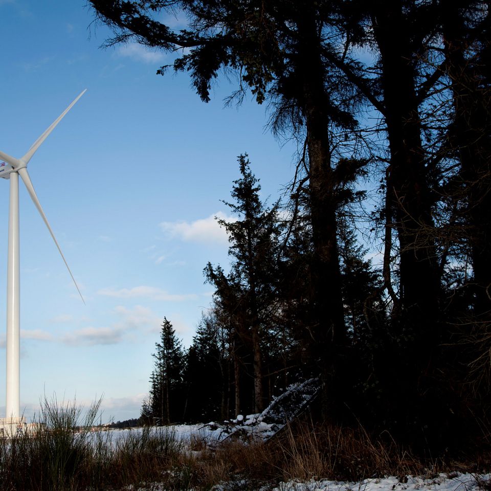 Med opstillingen af fire 200 meter høje testmøller på Velling Mærsk kan der sættes endnu en milepæl i den internationale vindmølle-historie ved Ringkøbing Fjord.