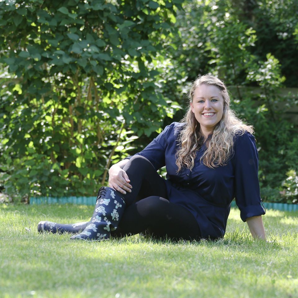 Lokale rødder og have i Ulfborg indgår i konditor Diana Kristensens nye opskrift.