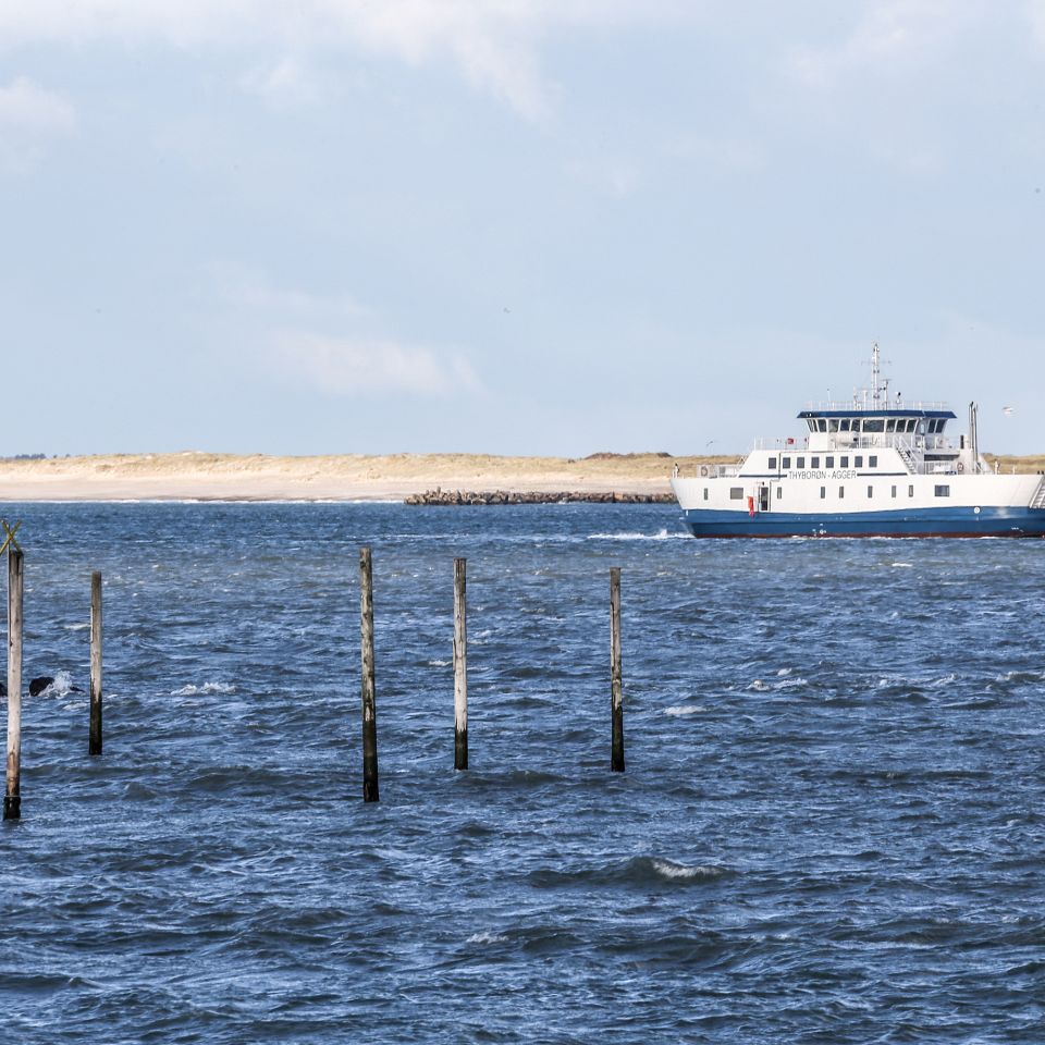 Den længe ventede nye færge mellem Vestjylland og Thy er snart klar til at afløse ’Kanalen’, der som den første trafikfærge i Thyborøn Kanal har taget turen frem og tilbage i 43 år. 