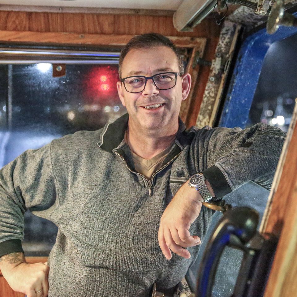 Fiskeskipper Alfred Fisker Hansen inviterer gerne interesserede ombord på kutteren  L120 Linette...