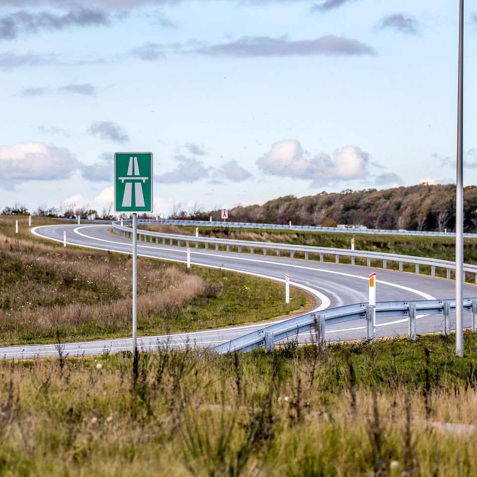 Den nye motorvej ved Holstebro har gjort det lettere og hurtigere at komme ud til vestkyst-sommerhusene syd for Harboøre. 