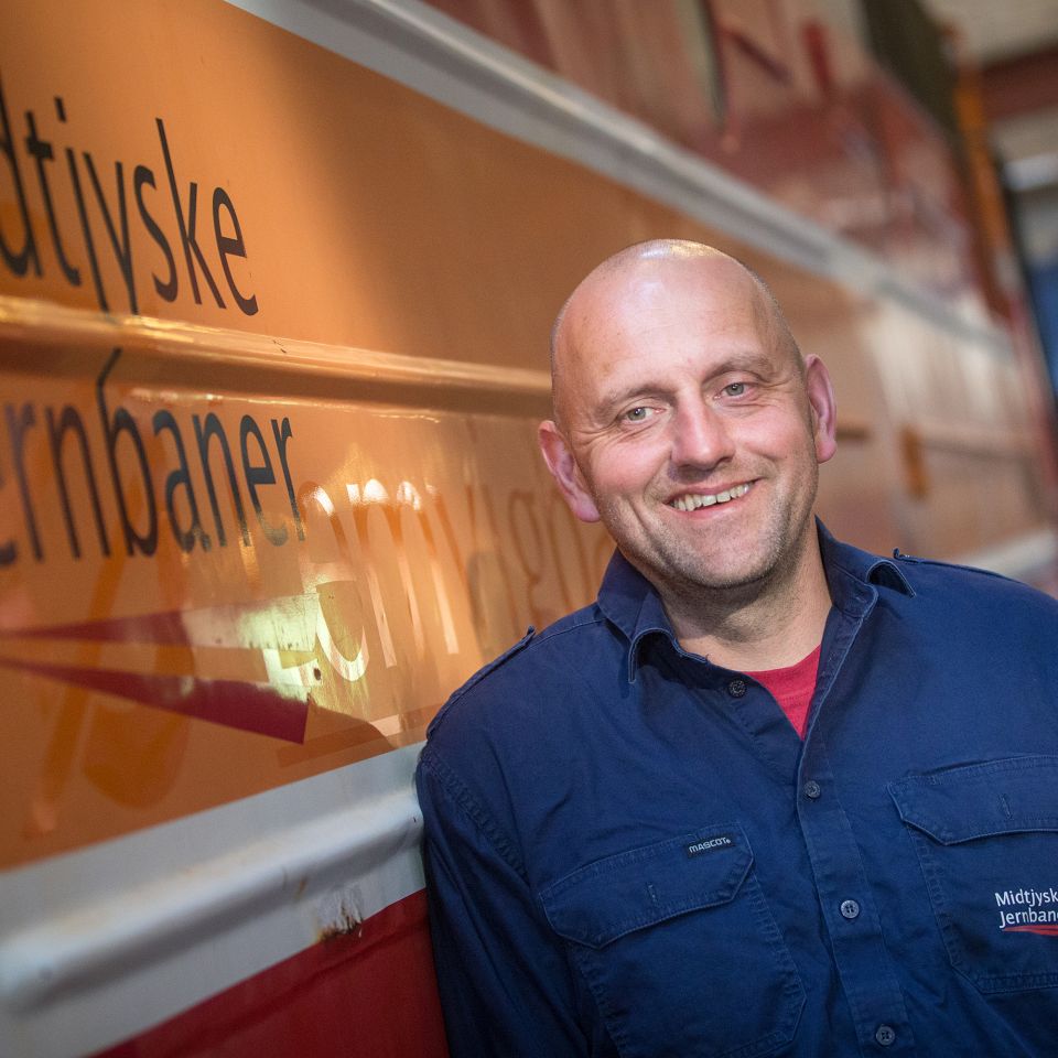 Overtagelsen af togdriften mellem Holstebro og Skjern samt udsigten til batteritog kræver udvidelse og ombygninger i værkstedet hos Midtjyske Jernbaner i Lemvig.